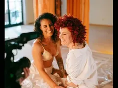 Сериозни намерения: Люси Дяковска представи новата си на родата в Плевен