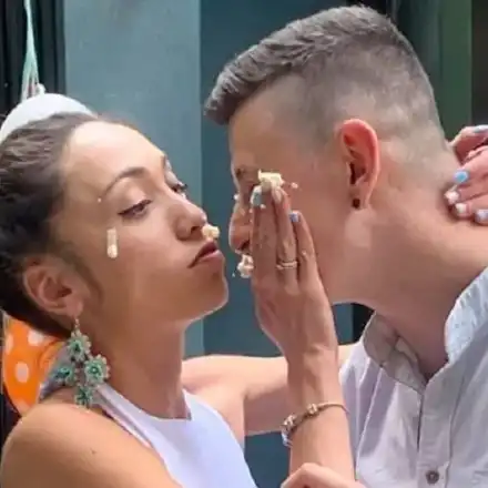 Щерката на кака Лара с втора, благотворителна сватба