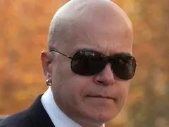 Слави продава военно поделение в родното си село