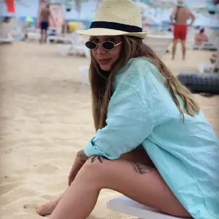 След 2 месеца отсъствие: Грахич на море с гаджето! (ФОТО в галерия)