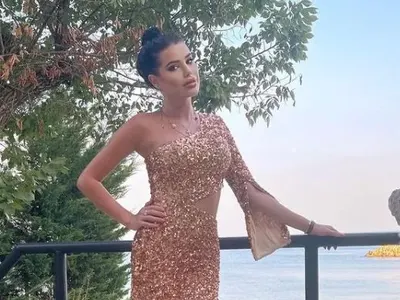 Суеверна! Кръстче пази от зли очи Радинела Чушева (Фото в галерията)