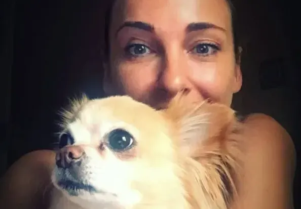 Тъжно! Алекс Раева се сбогува с кучето си