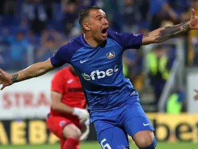 Тишина на нежния фронт: Божинов е нов човек, мисли само за кариерата си!