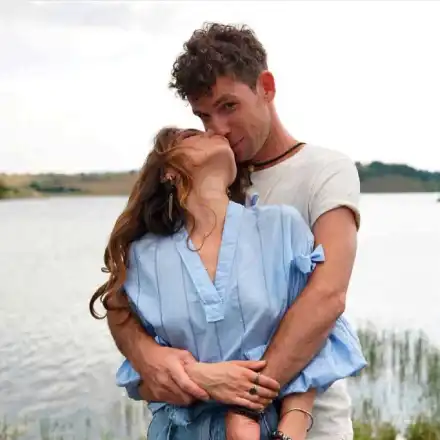 Този път завинаги: Рая и Явор се разделиха,  Бахаров теши мъката си на морето