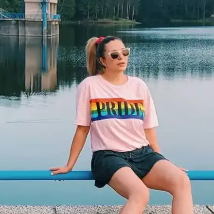 Ваня Щерева се пусна по бански за първи път! (ФОТО ТУК)