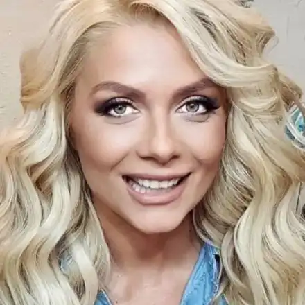 Венета Райкова бере дървесна аура