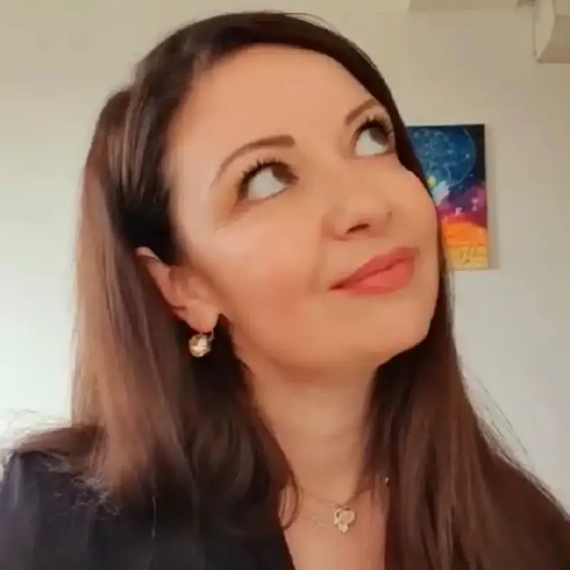 Вихра и сестра й – като две капки вода! Вижте ги в галерията