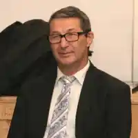 Владимир Каролев посреща 60-я си РД в реанимацията (Икономистът на апаратна вентилация)