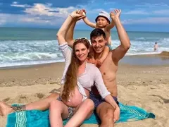 Мис България с две бебета за година (Моделката роди второ)