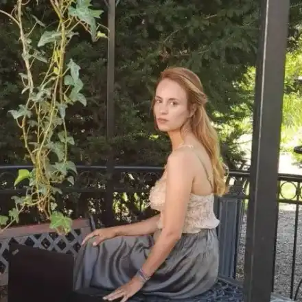 Засипват Радина Кърджилова с неприлични предложения