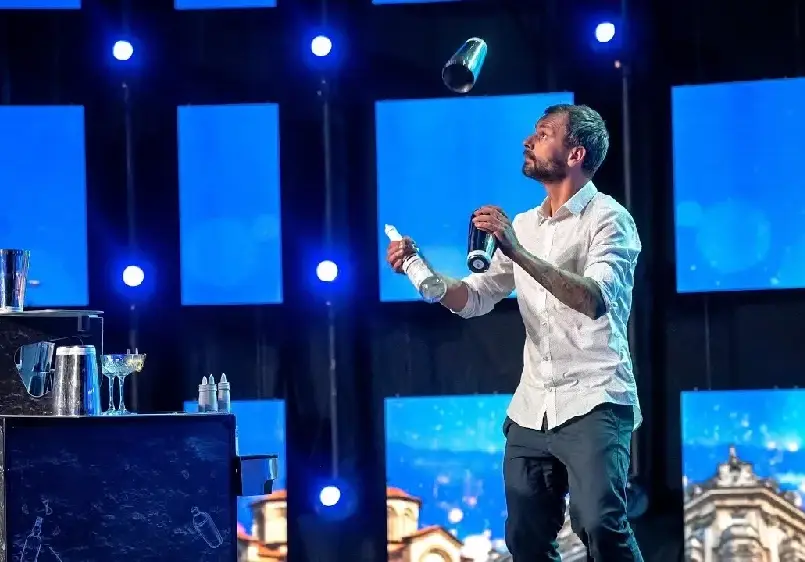 Зетят на Стефан Янев се издънил в България търси талант