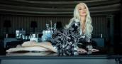 Новият на Емануела си я татуира (Горещо фото в галерията)