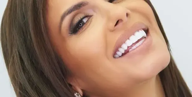 Анелия си сложи фасети (Вижте новата й визия ТУК)