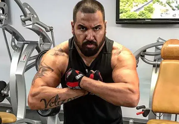 Азис с личен треньор