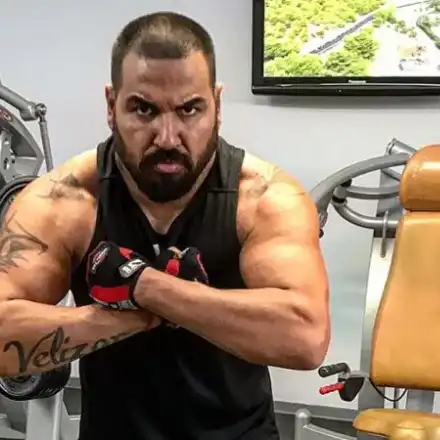 Азис с личен треньор