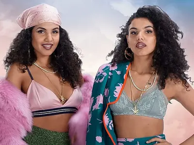 Близначката Алекс готви кръщене