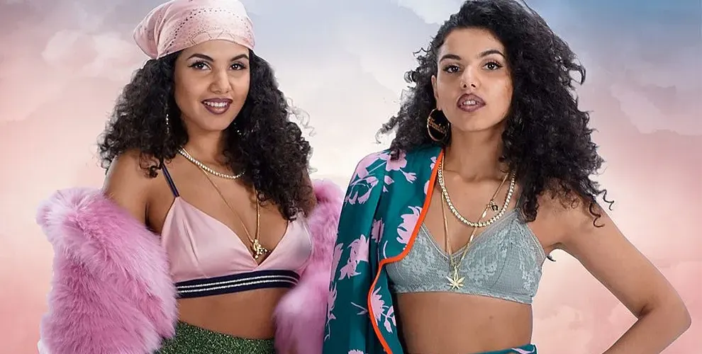 Близначката Алекс готви кръщене