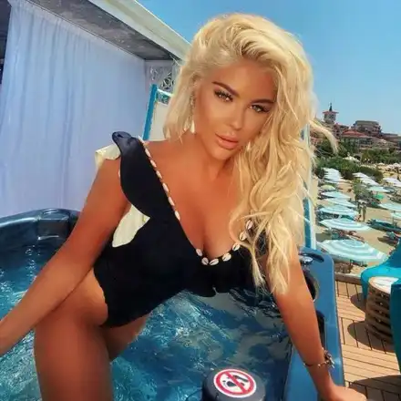 Брутален скандал: Андреа изля цялата си злоба върху щерката на Глория (Снимки)