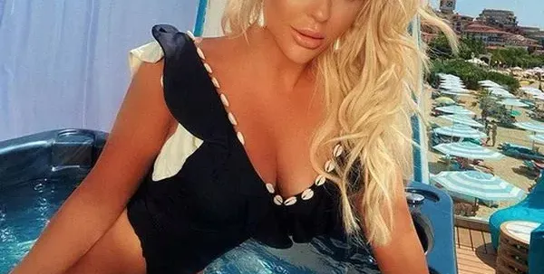 Брутален скандал: Андреа изля цялата си злоба върху щерката на Глория (Снимки)