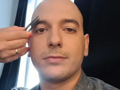 Цитиридис се завръща с оскубани вежди (ФОТО)