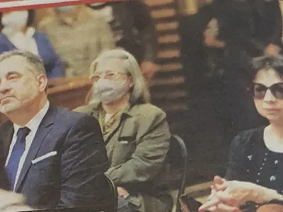 Цветанка Ризова смени младото докторче с адвокат рокер (Снимки)