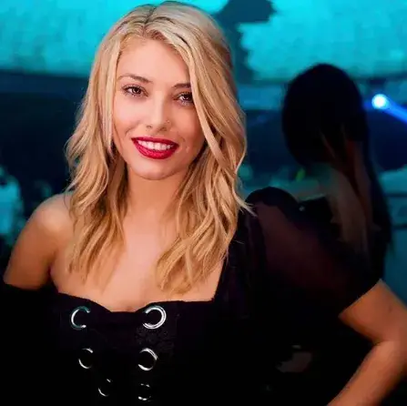 Eва Веселинова  се върна на работа ( Бившата репортерка намери ново поприще за изява)