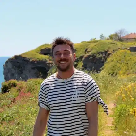 Голямо сърце! Миро търси майка кърмачка