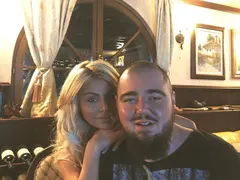 Гущерови гледат в дома си... пауни