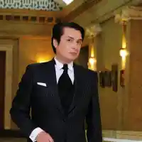 Хакнаха личността на Васил Петров