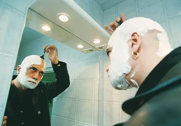 И Слави имаше коса преди да стане символ на голата глава (СНИМКИ)