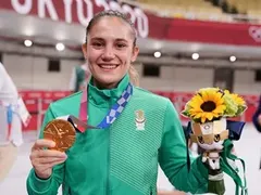 Ивет Горанова отпразнува титлата с чалга! Олимпийската шампионка кара само на вода