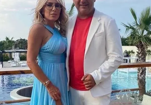 Жена на възраст: Новата на шеф Манчев отказва да гледа бебето му, не можела да сменя памперси