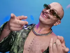 Жест! Иво Димчев раздава пари на феновете