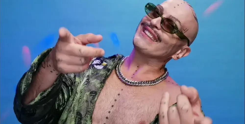 Жест! Иво Димчев раздава пари на феновете