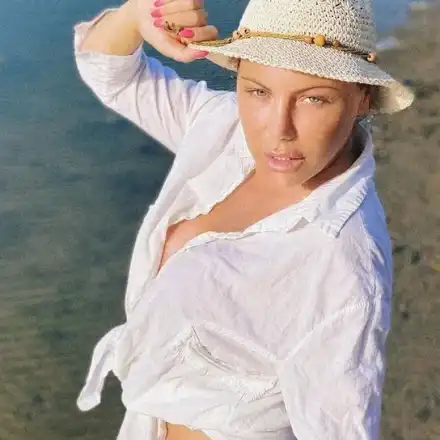 Камелия вече не е фенка на нуди плажовете