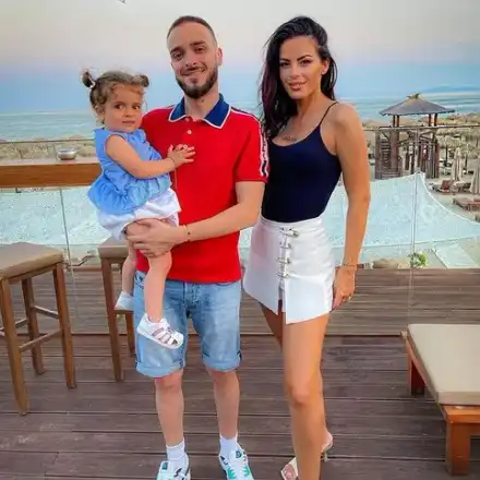 Крачетата на Криско по-тънки от на Цвети