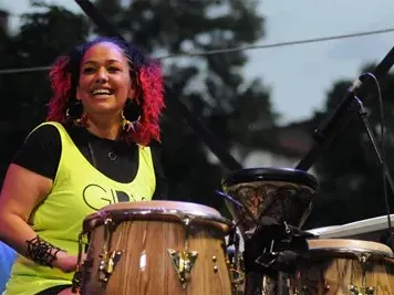 Лили Йончева се гордее с баба на 101