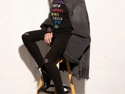 Лили носи тениска за 900 лева