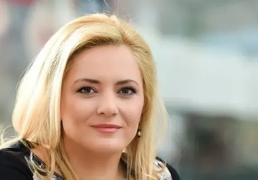 Лора Крумова не е  напуснала Би Ти Ви, а била позорно уволнена