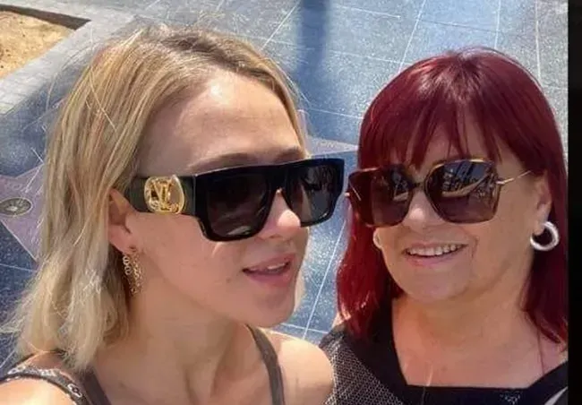 Майката на Мария Бакалова се похвали с чанта за 3 бона и избухна: Не мога да разбера защо завиждат на дъщеря ми СНИМКИ