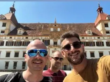 Мъжка ваканция! Сашо Кадиев във Виена без гадже