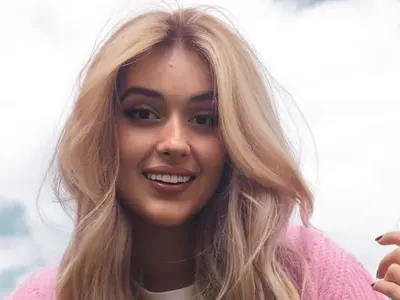 Мари на Гала ПАК с коронавирус! Лепнала го в дискотека край морето