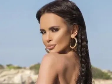 Мария с лична охрана