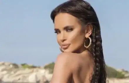 Мария с лична охрана