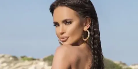 Мария с лична охрана