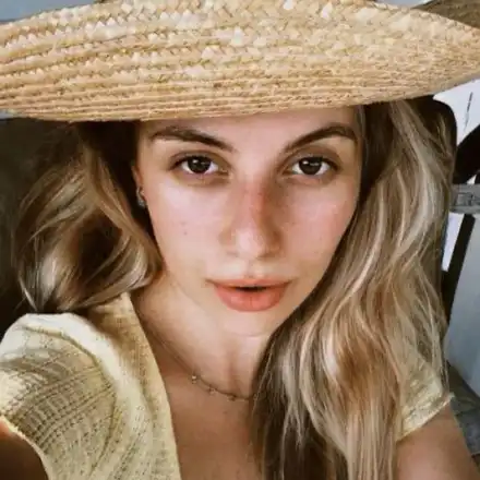 Михаела Маринова показа годежен пръстен! Ще има ли сватба? (ФОТО по-долу)