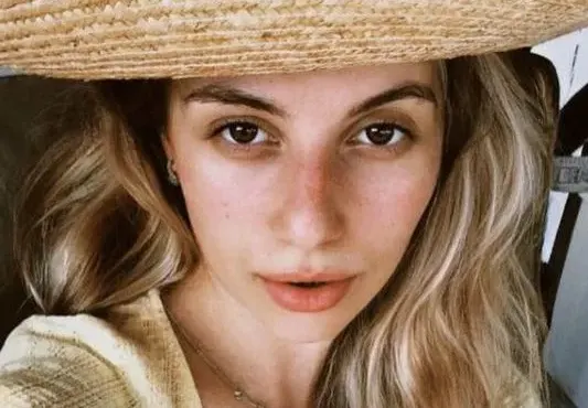 Михаела Маринова показа годежен пръстен! Ще има ли сватба? (ФОТО по-долу)