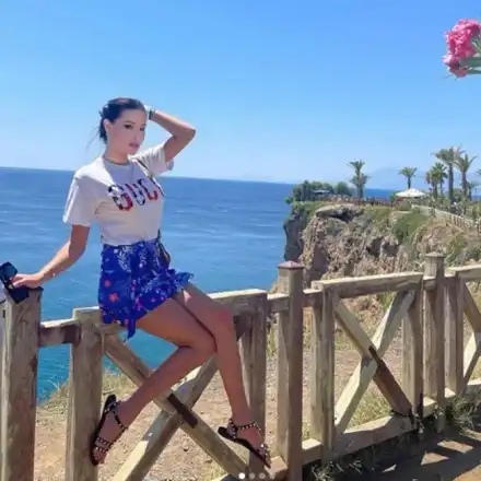 Мис България оцеля в пожарите в Турция: Беше страшно! (СНИМКИ)