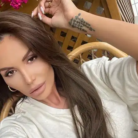 Моника Валериева изкара COVID! Отдаде се на почивки