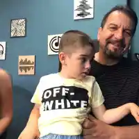 Ники Кънчев спасява дете! Водещият поде кампания малкият Ради да проговори